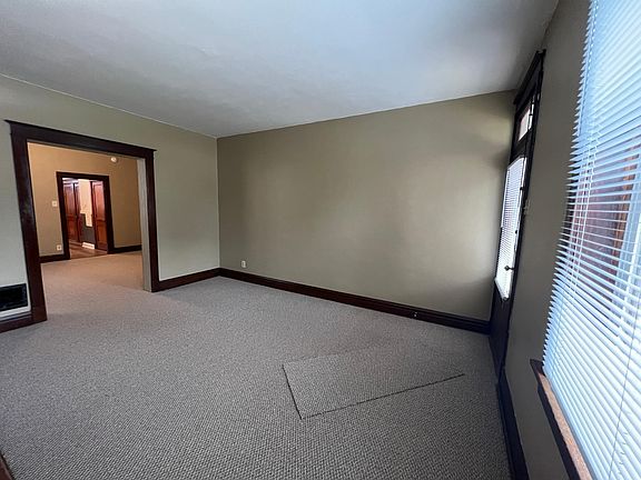 4th image of 4603 Newport Ave #1F