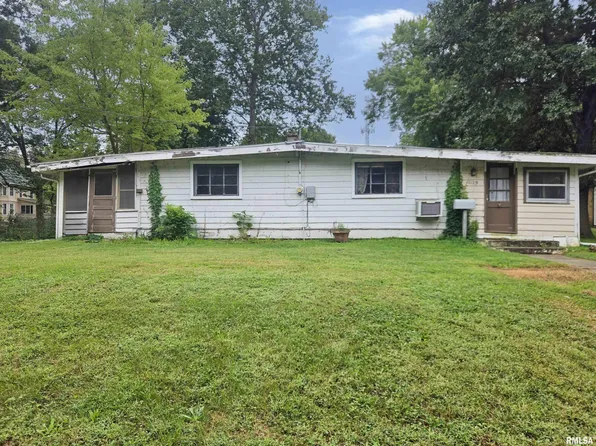 1125 W Calhoun St, Macomb, IL 61455