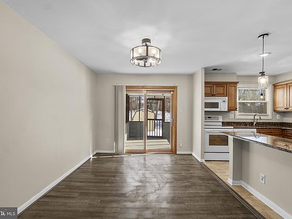 5th image of 241 Cedarmere Cir
