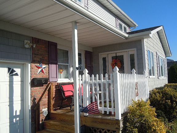 5th image of 22 Regina Dr