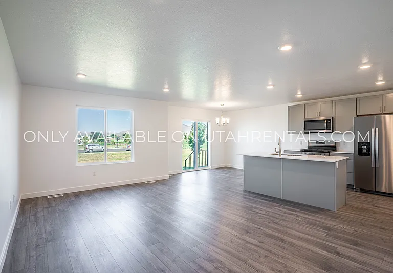 1864 S 460 W — Photo 6