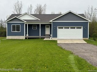 7395 Baldwin Rd, Swartz Creek, MI 48473