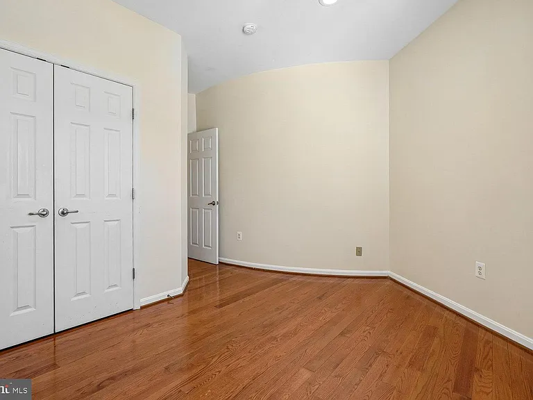 9059 Galvin Ln — Photo 31