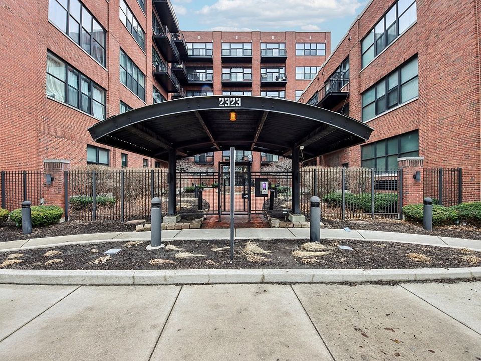 1st image of 2323 W Pershing Rd APT 228