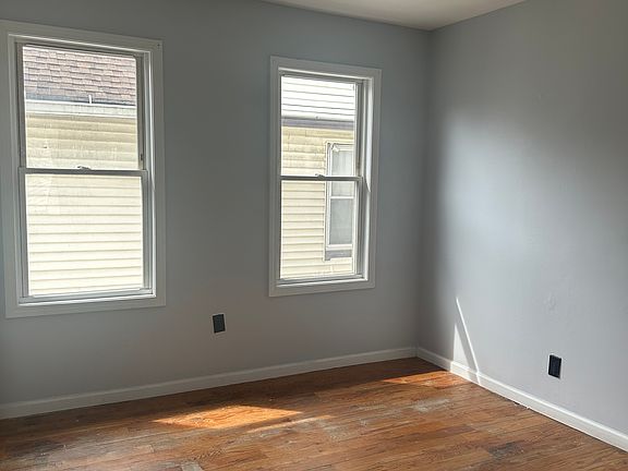 4th image of 220-222 Beardsley St Floor 2