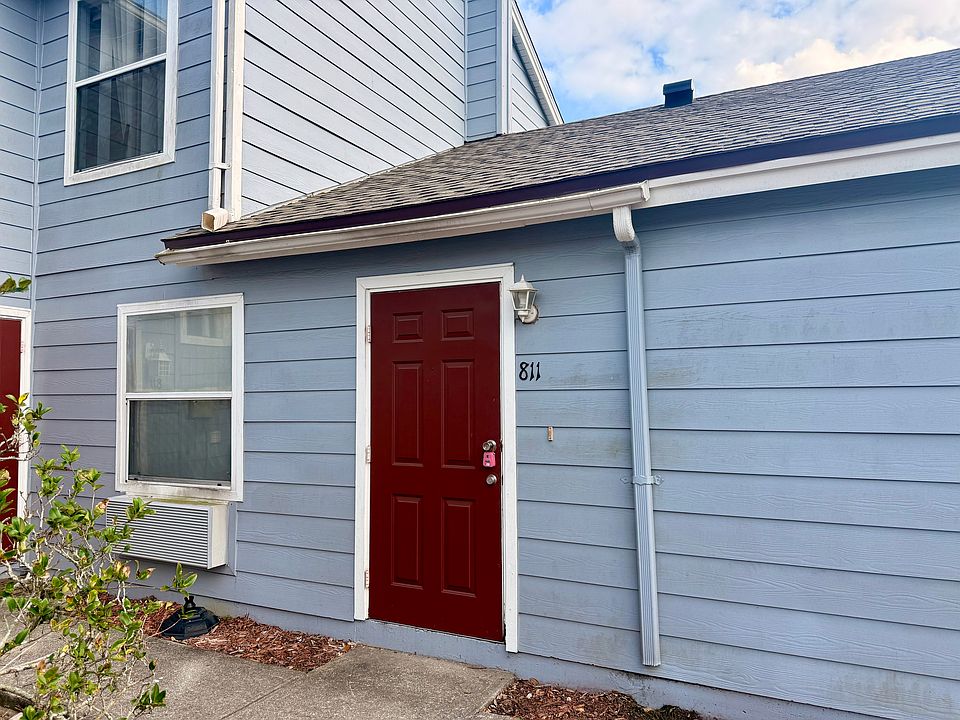 1st image of 811 Orchid Dr #B