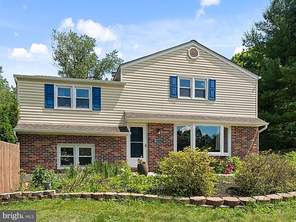 2nd image of 1333 Sherwood Dr