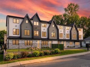 1 Manor Dr #102, Monsey, NY 10952