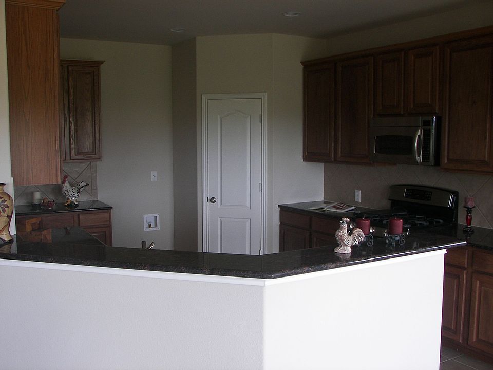 2nd image of 190 Canterbury Dr