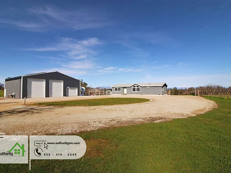 18848 Lorina Dr — Photo 3