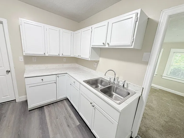 10104 E Golf Ave — Photo 2
