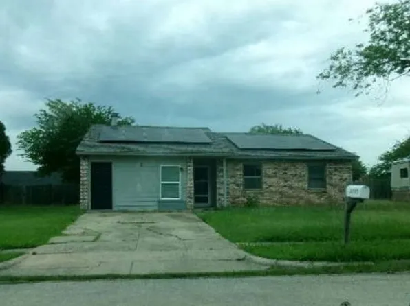 3213 Heritage Ln, Forest Hill, TX 76140