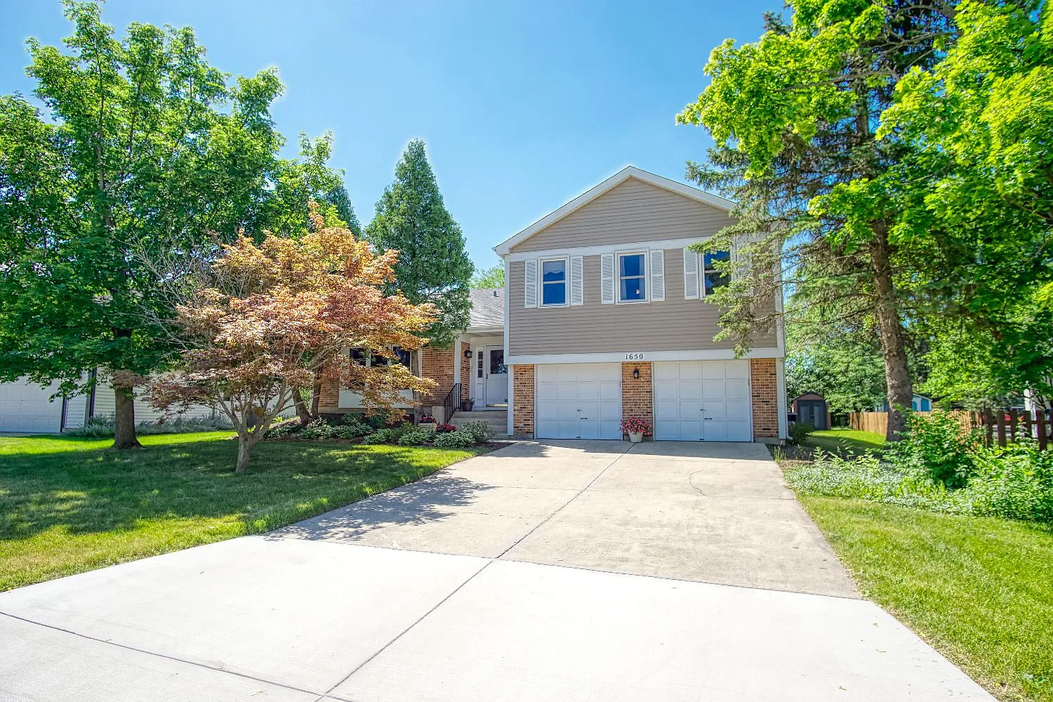 1650 Ivy Ct E photo 1