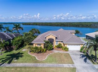 33 Harbor Cir, Cocoa Beach, FL 32931