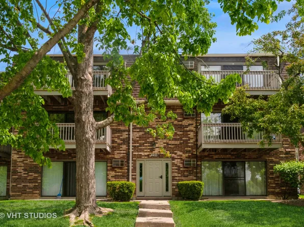 239 W Court Of Shorewood APT 3A, Vernon Hills, IL 60061