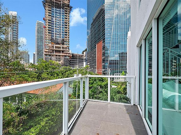 3rd image of 1528 Brickell Ave APT 206