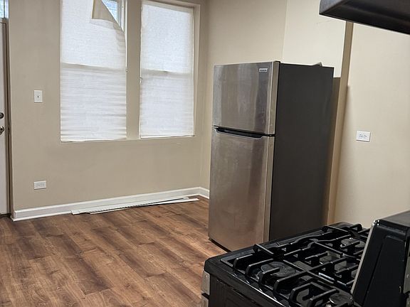 2nd image of 1645 S Homan Ave #1R