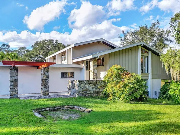 4 Nottingham Way, Haines City, FL 33844