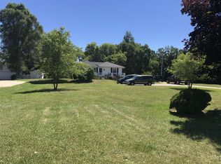 7458 N Bray Rd, Mount Morris, MI 48458