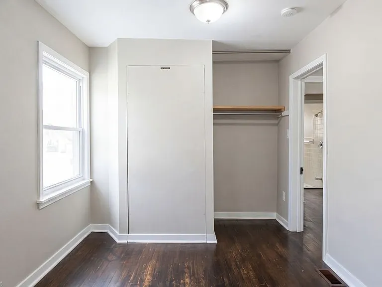 7256 Prospect Ave — Photo 8