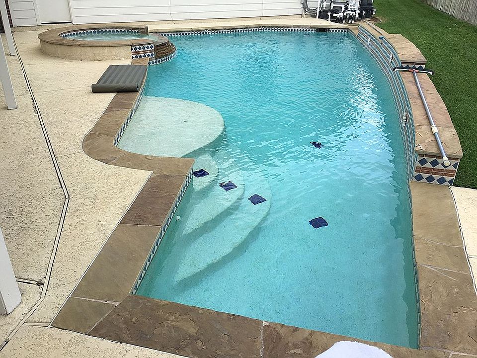 2nd image of 2163 Winslow Ln