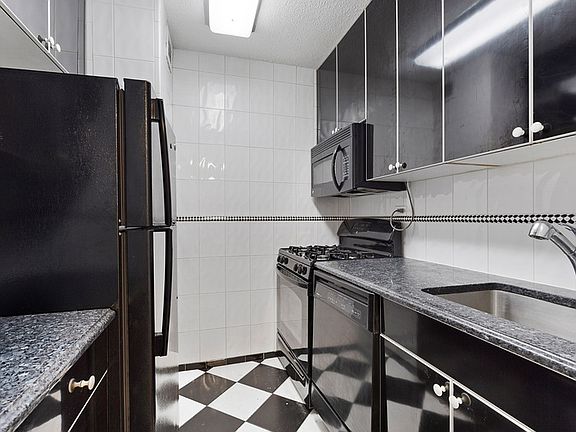 4th image of 245 E 54th St APT 23A