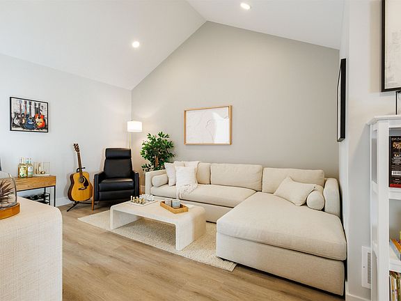 5th image of 10640 248th St #22