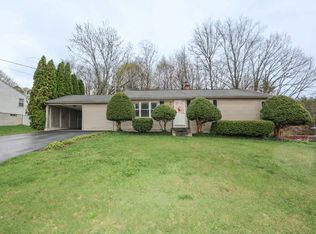 26 Valleyview Rd, Leominster, MA 01453