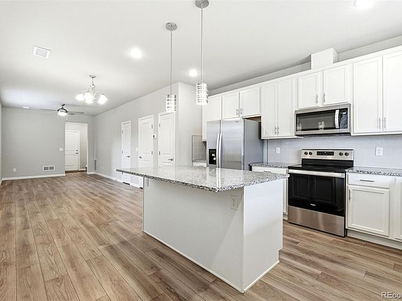 3rd image of 793 Great Plains Avenue