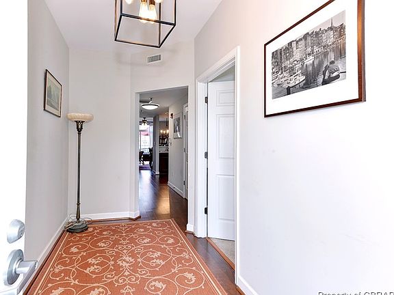 4th image of 5121 Center St #C2