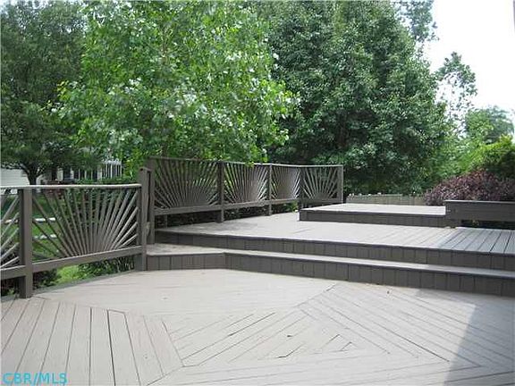 3rd image of 11298 Wyndham Cir NW