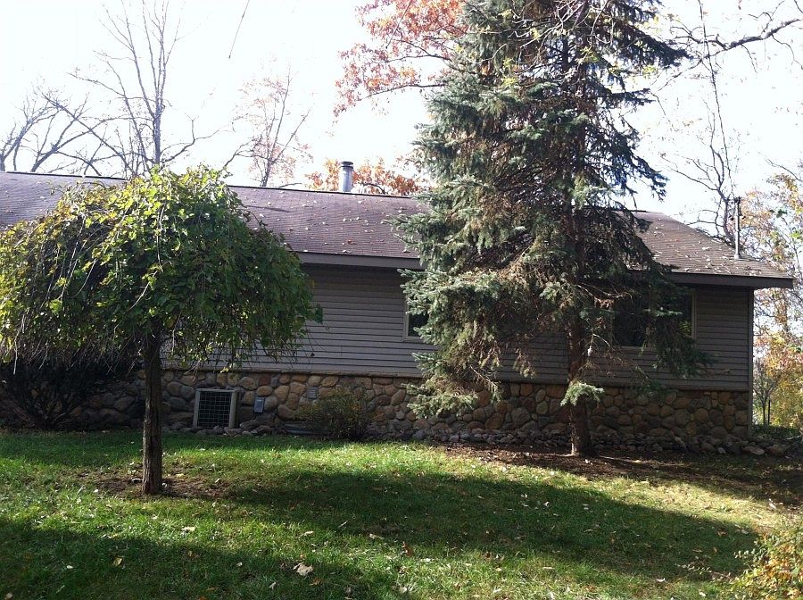 1st image of 9845 Miller Dr