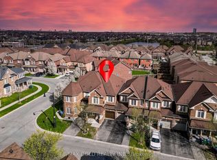 17 Primo Rd, Brampton, ON L7A 0Z9