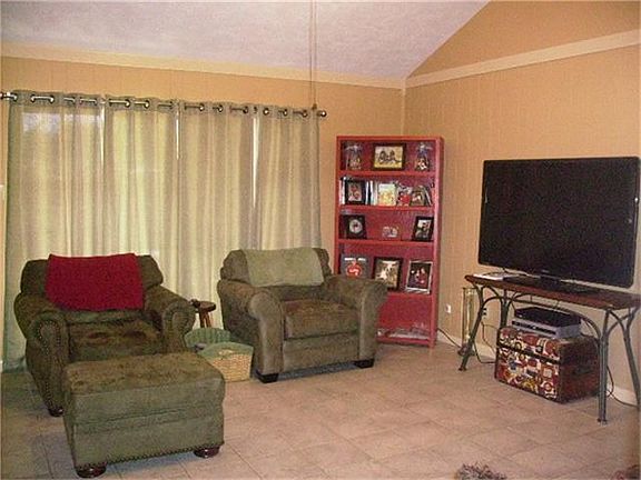 2nd image of 5602 Carmona Ln