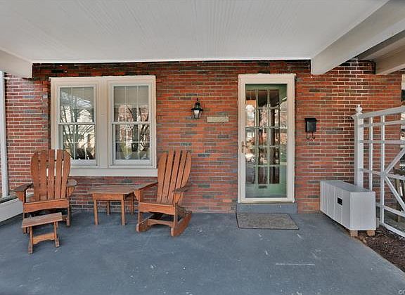 2nd image of 2225 Maplewood Ave