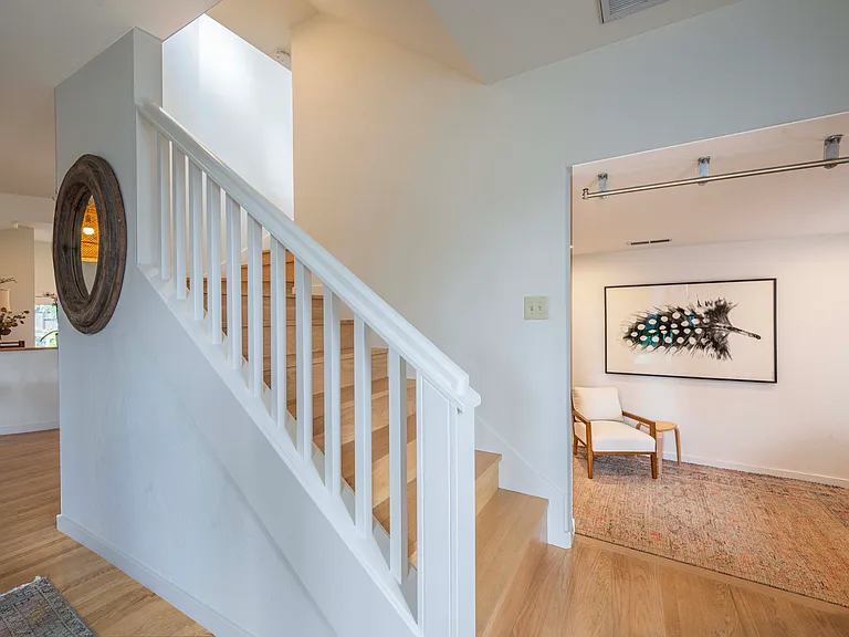 366 Patten St — Photo 11