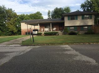 1809 Hunters Trce, Jeffersonville, IN 47130