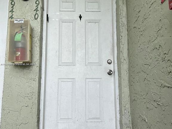 4th image of 3940 NW 87th Ave
