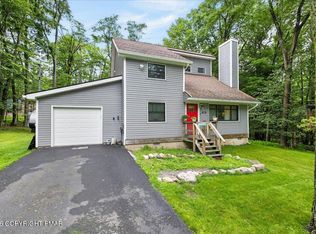 1114 Shoshoni Trl, Gouldsboro, PA 18424