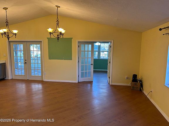 5th image of 3023 Rim Dr