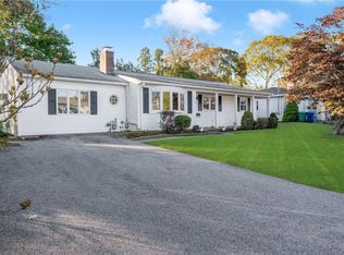 65 Houston Dr, Warwick, RI 02886