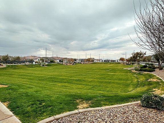 5th image of 2517 E Pelican Dr