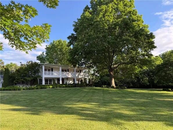 1417 E Elmwood Dr, Fayetteville, AR 72703