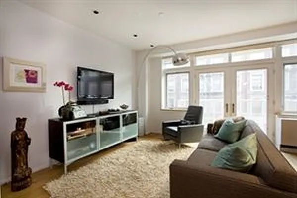 Sold by Douglas Elliman | media 21