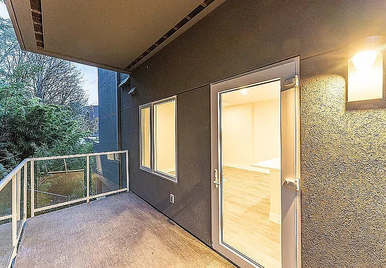 17 Harbor Ave SW #403 — Photo 17