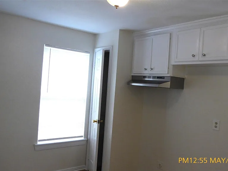2308 Stevens St — Photo 4