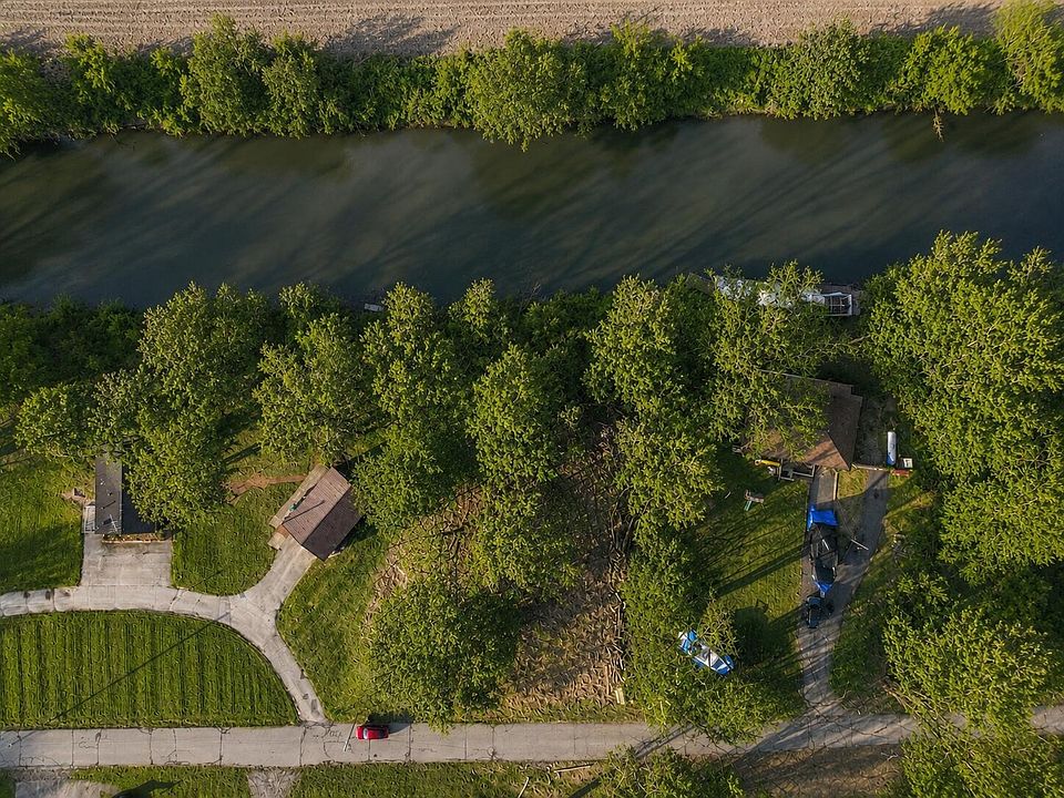 1st image of 5462 Marine Dr