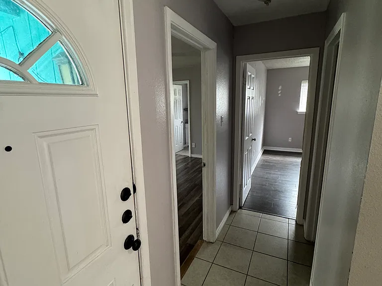 1404 Sagebrush Dr — Photo 3