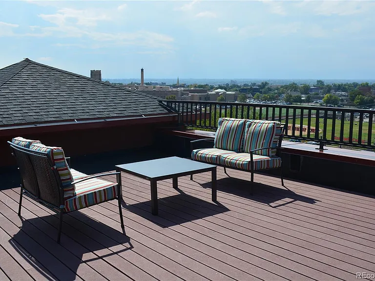 1120 Delaware St #405 — Photo 21