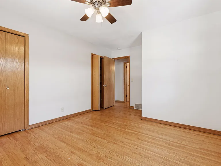 2712 Yosemite Ave S — Photo 20